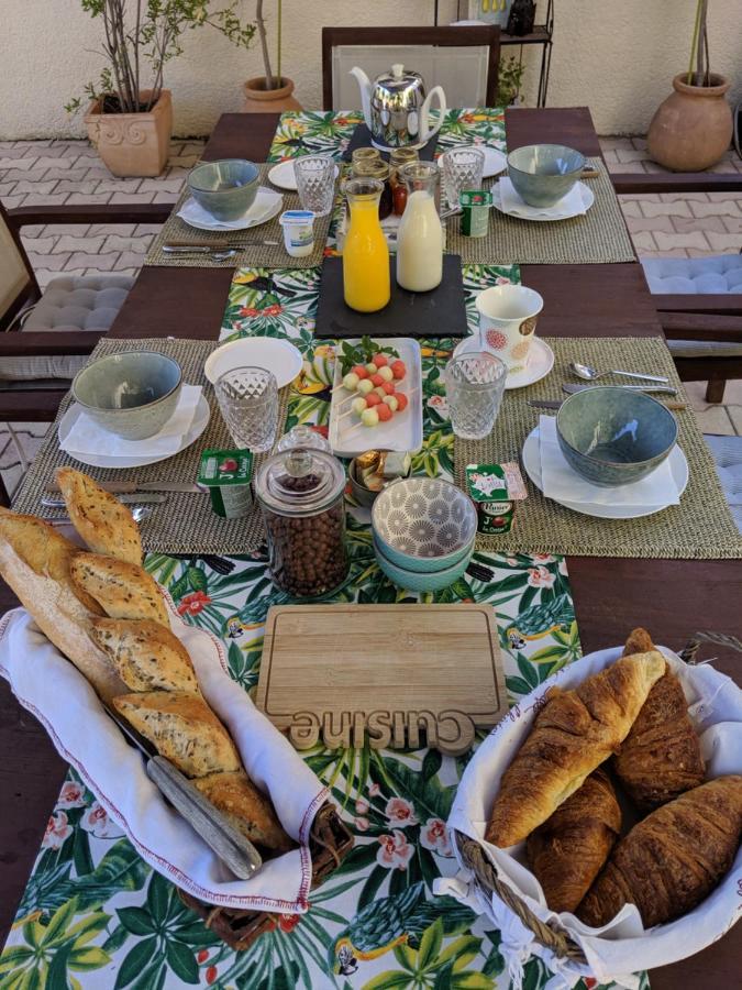 Bed and Breakfast Les Jardins D'Holi Proche Uzes Garrigues-et-Sainte-Eulalie Exterior foto